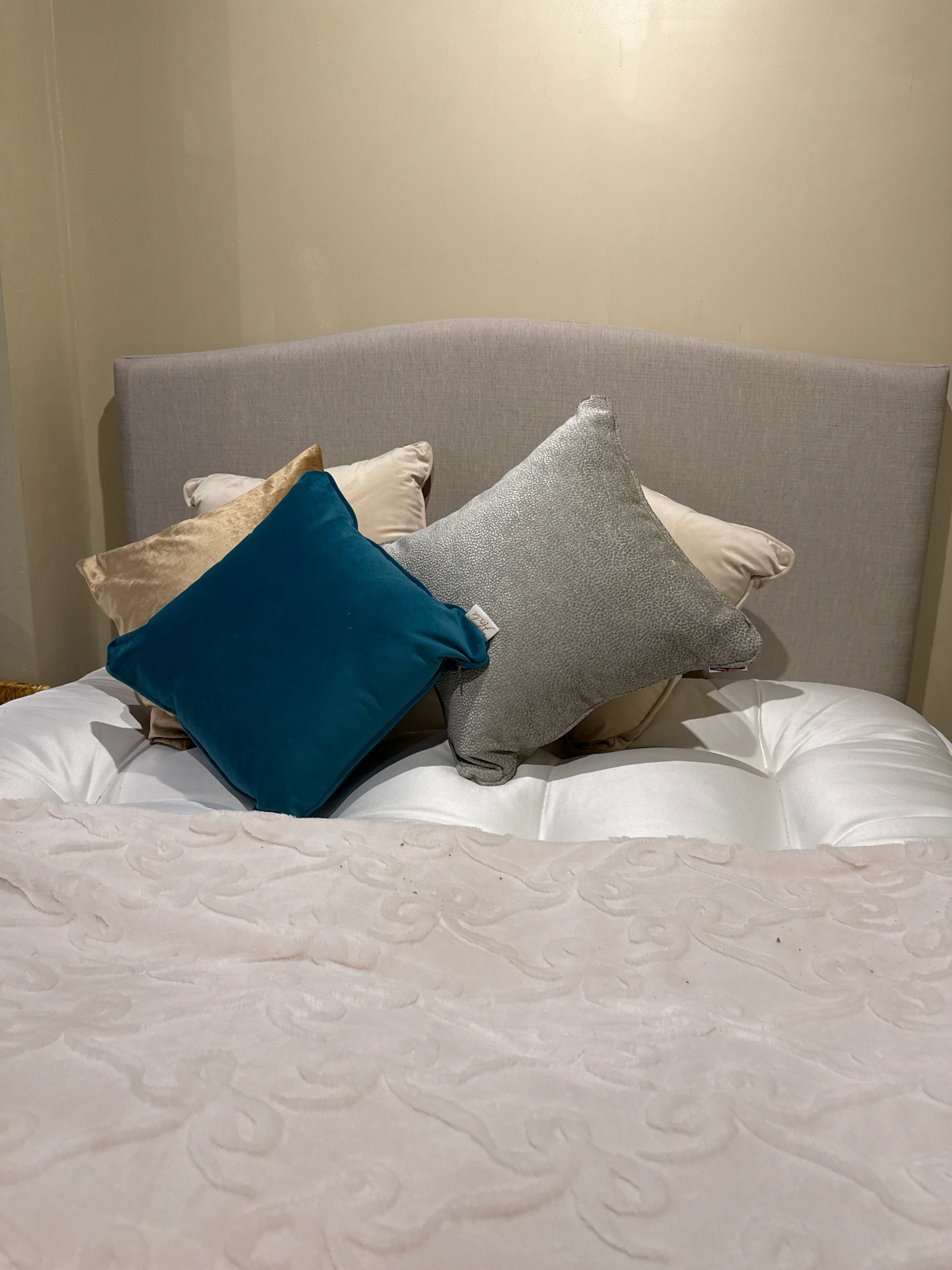 Snoozer 5'0 King Bed frame Oak Legs Siena Dusk Quick Ship - Image 2